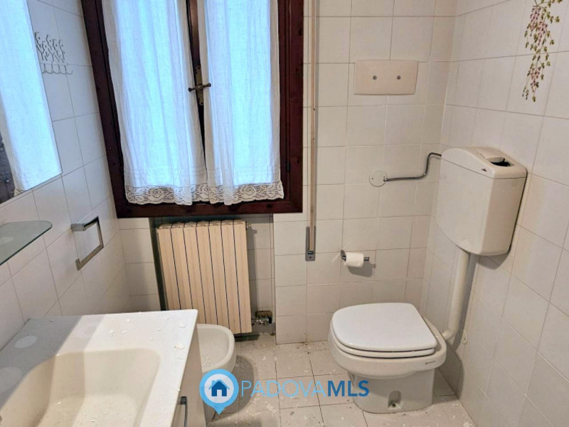 Immobile in esclusiva al Gruppo Padova MLS

VIGONZA CENTRO In posizione centrale e tranquilla, su...