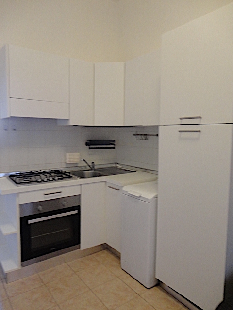 In una palazzina di 4 unità a pochi passi da Ponte Molino è disponibile un grazioso appartamento ...