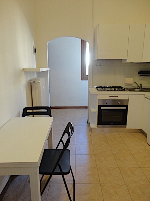 In una palazzina di 4 unità a pochi passi da Ponte Molino è disponibile un grazioso appartamento ...