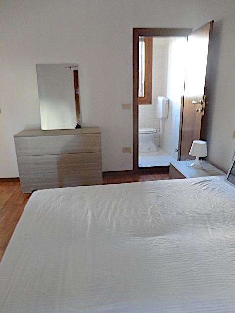 In una palazzina di 4 unità a pochi passi da Ponte Molino è disponibile un grazioso appartamento ...