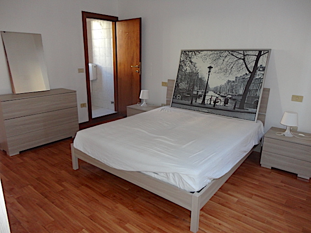 In una palazzina di 4 unità a pochi passi da Ponte Molino è disponibile un grazioso appartamento ...