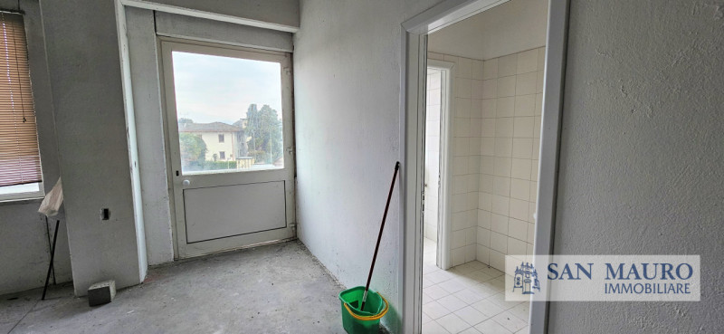 MONTICELLO CONTE OTTO: Nella zona industriale di Monticello Conte Otto area dedicata alle attivit...