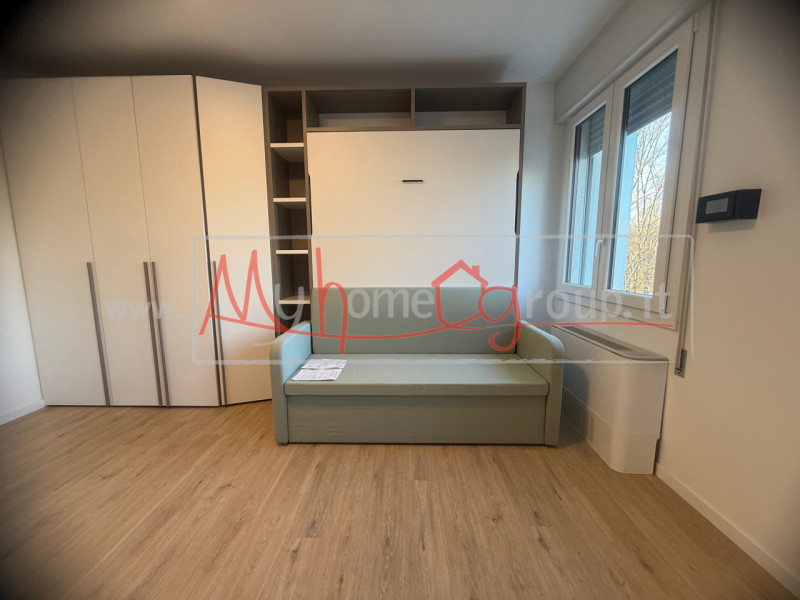 PADOVA NAZARETH: Monolocale situato al secondo piano servito da ascensore, completamente ristrutt...