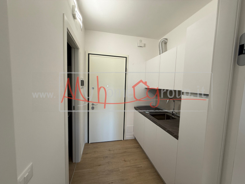 PADOVA NAZARETH: Monolocale situato al secondo piano servito da ascensore, completamente ristrutt...