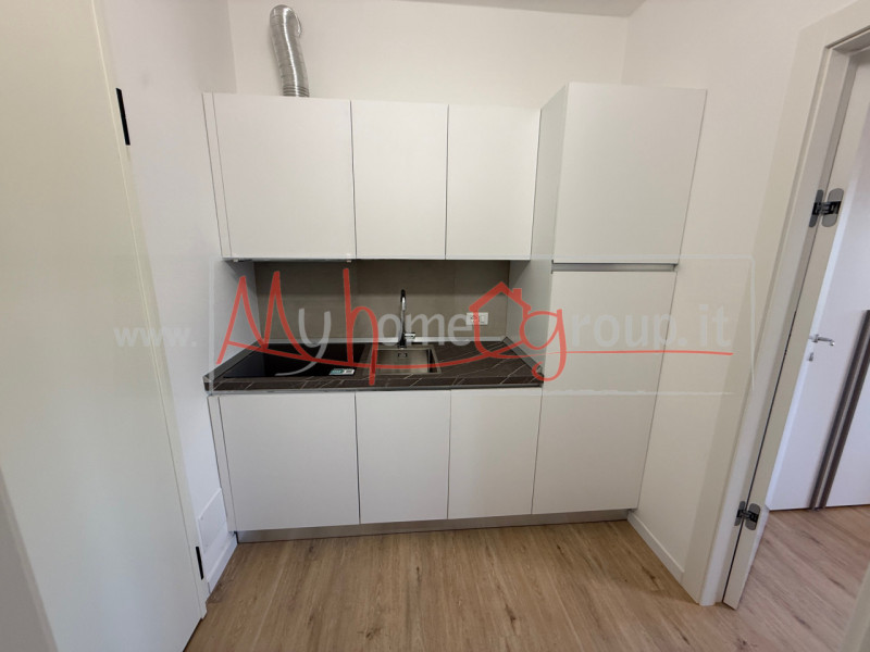 PADOVA NAZARETH: Monolocale situato al secondo piano servito da ascensore, completamente ristrutt...