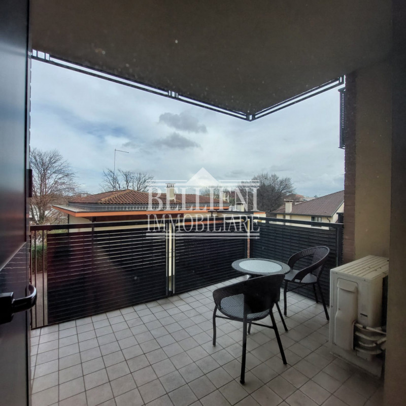 ZONA DAL MOLIN: In contesto recente e situato in zona residenziale che affaccia sul verde, propon...