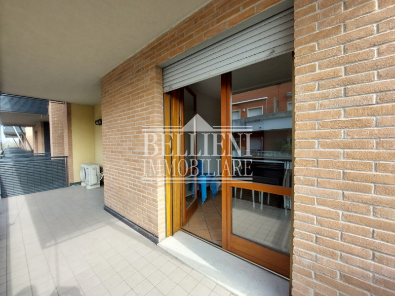 ZONA DAL MOLIN: In contesto recente e situato in zona residenziale che affaccia sul verde, propon...