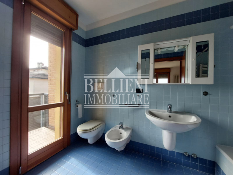 ZONA DAL MOLIN: In contesto recente e situato in zona residenziale che affaccia sul verde, propon...