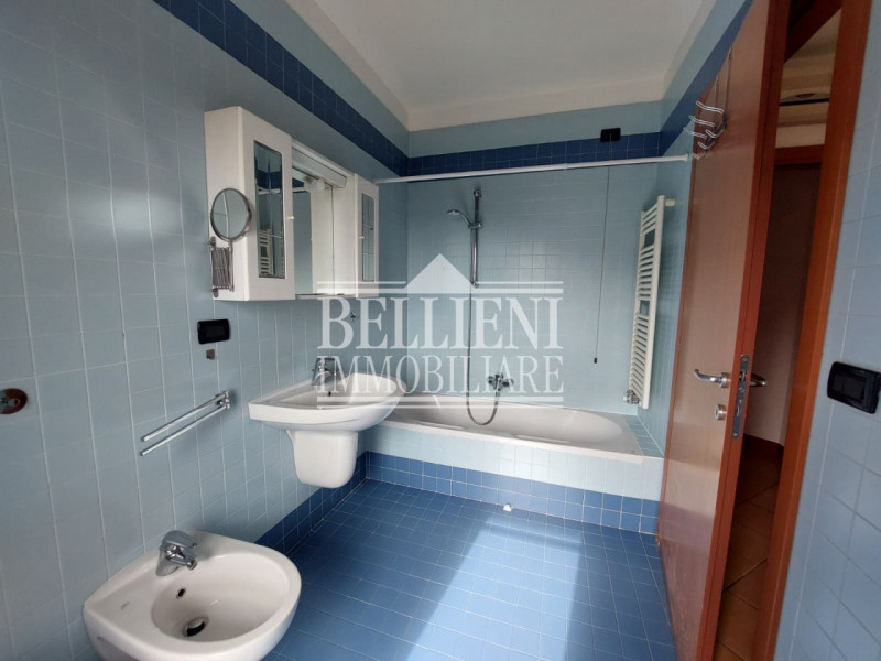 ZONA DAL MOLIN: In contesto recente e situato in zona residenziale che affaccia sul verde, propon...