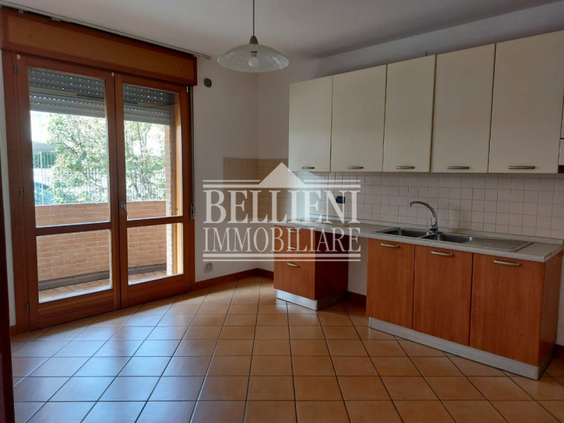 ZONA DAL MOLIN: In contesto recente e situato in zona residenziale che affaccia sul verde, propon...