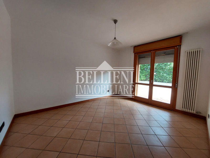 ZONA DAL MOLIN: In contesto recente e situato in zona residenziale che affaccia sul verde, propon...