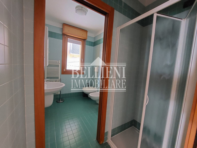 ZONA DAL MOLIN: In contesto recente e situato in zona residenziale che affaccia sul verde, propon...