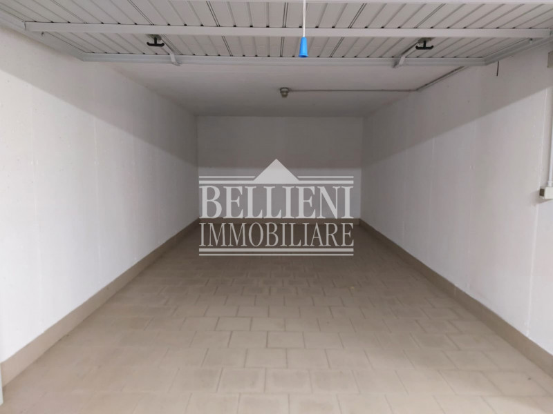 ZONA DAL MOLIN: In contesto recente e situato in zona residenziale che affaccia sul verde, propon...