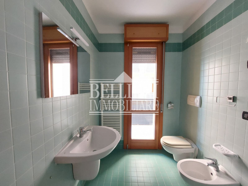 ZONA DAL MOLIN: In contesto recente e situato in zona residenziale che affaccia sul verde, propon...