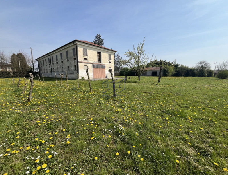 Navolè di Gorgo al Monticano (Treviso)


Se sei un amante della campagna e cerchi la tranquillità...