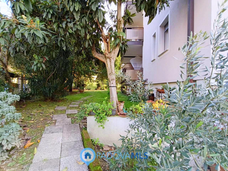 Immobile in esclusiva al Gruppo Padova MLS

Padova in zona Fiera comoda agli istituti universitar...