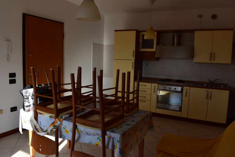 Scopri questa imperdibile opportunità di acquisto nel cuore di Casalserugo! Proponiamo un apparta...