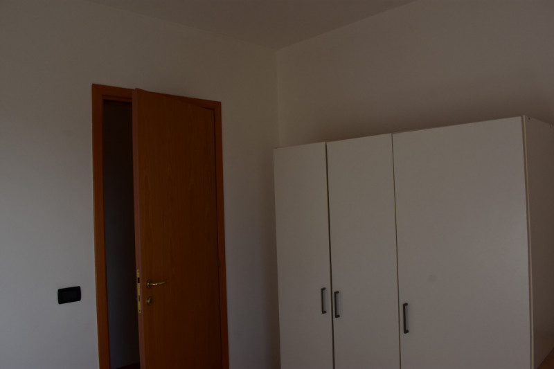 Scopri questa imperdibile opportunità di acquisto nel cuore di Casalserugo! Proponiamo un apparta...