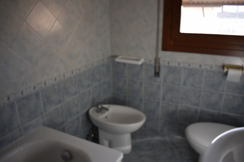 Scopri questa imperdibile opportunità di acquisto nel cuore di Casalserugo! Proponiamo un apparta...