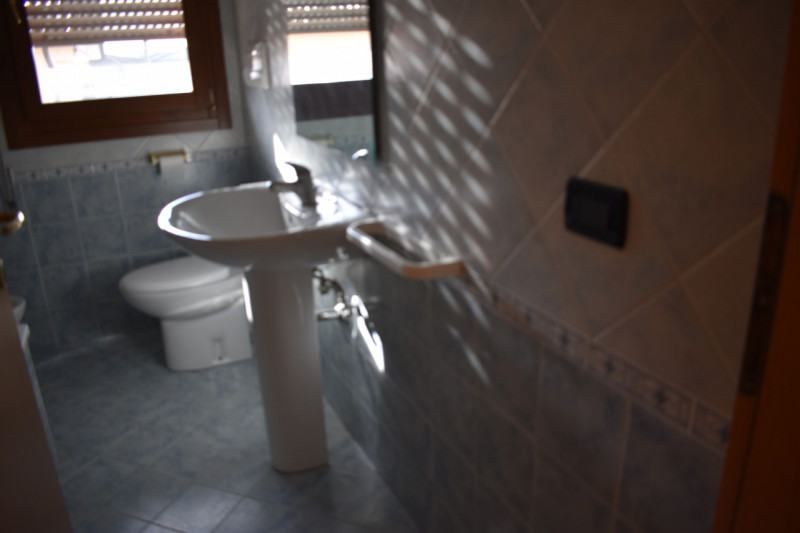 Scopri questa imperdibile opportunità di acquisto nel cuore di Casalserugo! Proponiamo un apparta...