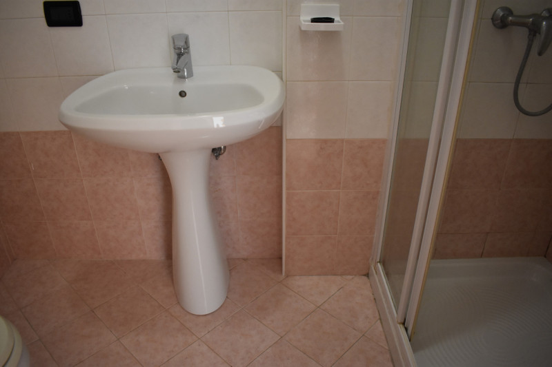 Scopri questa imperdibile opportunità di acquisto nel cuore di Casalserugo! Proponiamo un apparta...