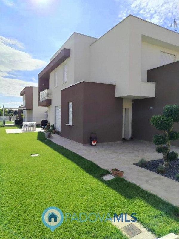 Immobile in esclusiva al Gruppo Padova MLS
Albignasego-Quartiere San Tommaso
Porzione di bifamili...