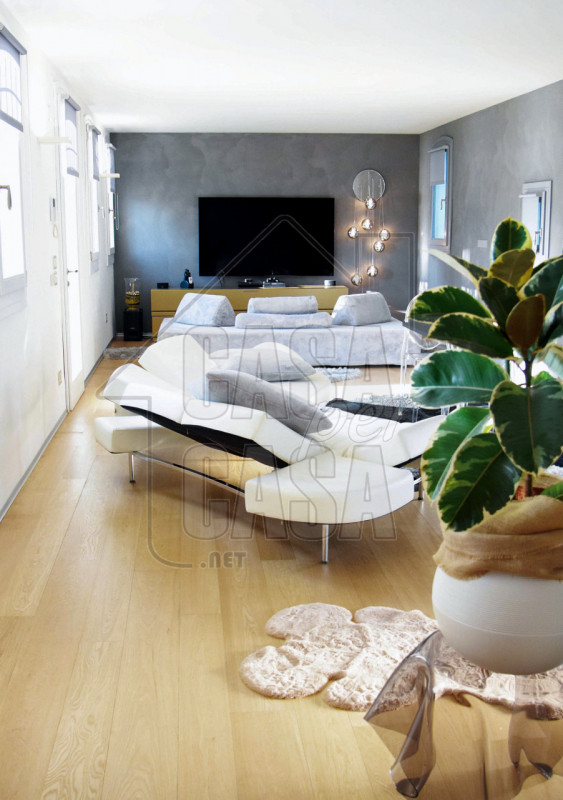 A soli 10 minuti dal centro di Padova e 10 minuti dai Colli Euganei, immersa nel verde più autent...