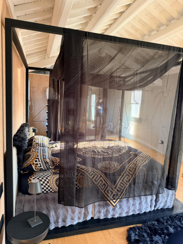 A soli 10 minuti dal centro di Padova e 10 minuti dai Colli Euganei, immersa nel verde più autent...