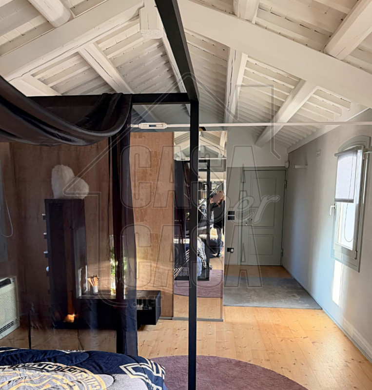 A soli 10 minuti dal centro di Padova e 10 minuti dai Colli Euganei, immersa nel verde più autent...