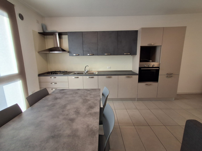 San Pietro Viminario: in centro del Paese, proponiamo in locazione appartamento al primo piano se...