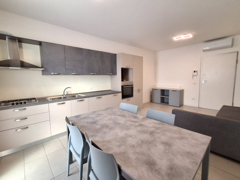 San Pietro Viminario: in centro del Paese, proponiamo in locazione appartamento al primo piano se...