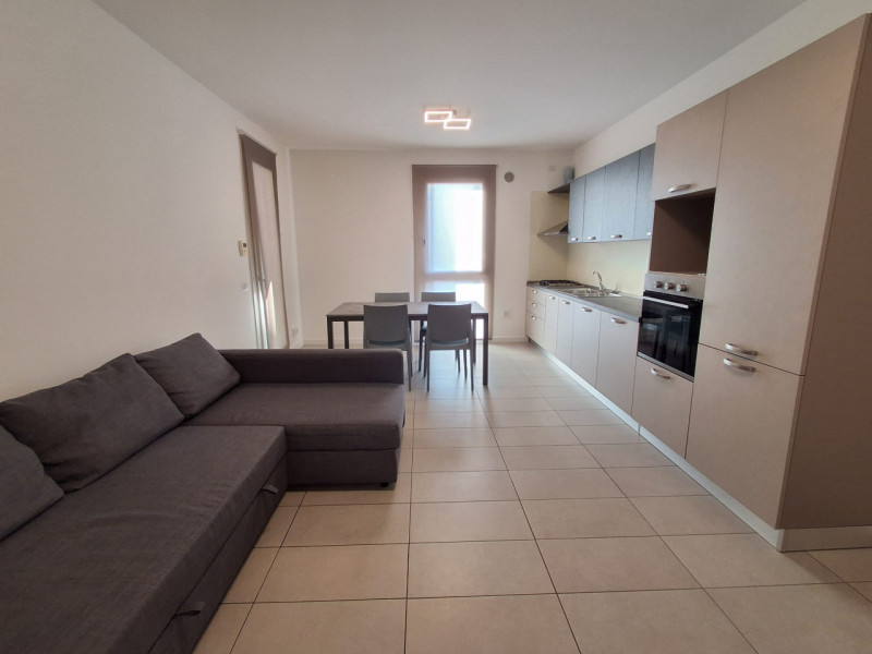 San Pietro Viminario: in centro del Paese, proponiamo in locazione appartamento al primo piano se...