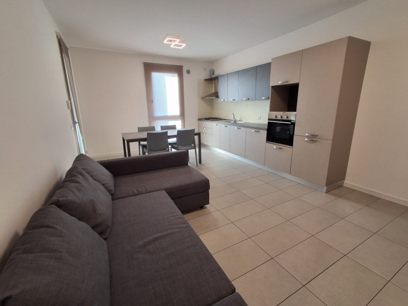 San Pietro Viminario: in centro del Paese, proponiamo in locazione appartamento al primo piano se...