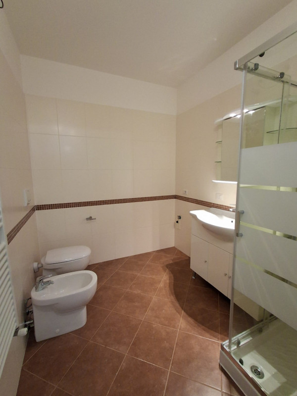 San Pietro Viminario: in centro del Paese, proponiamo in locazione appartamento al primo piano se...