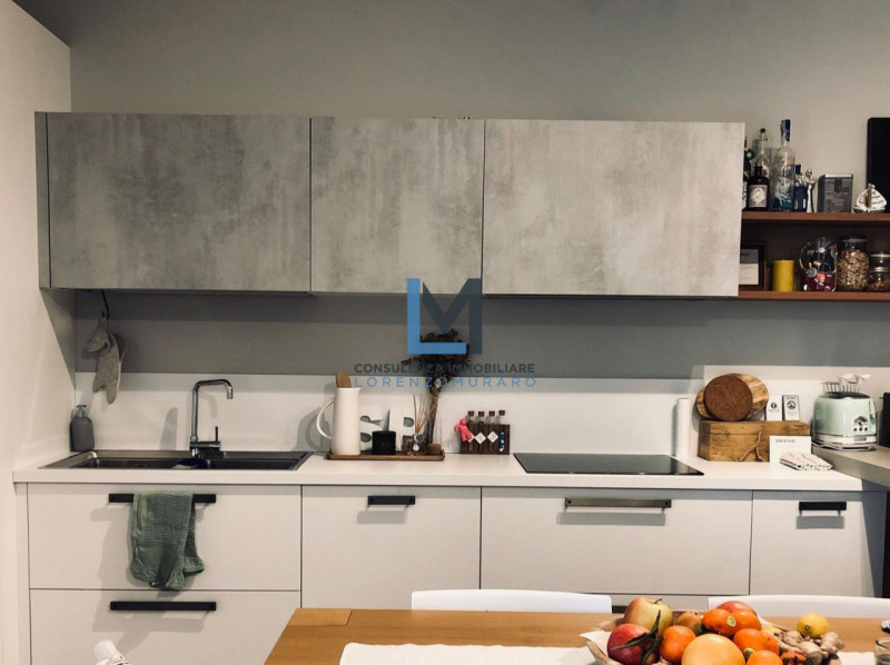 A Montebelluna, in centrale contesto residenziale e commerciale, a due passi da tutti i servizi, ...