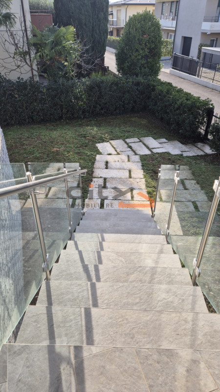 In tranquilla zona residenziale di San Giuseppe di Cassola, a pochi minuti dal centro di Bassano ...