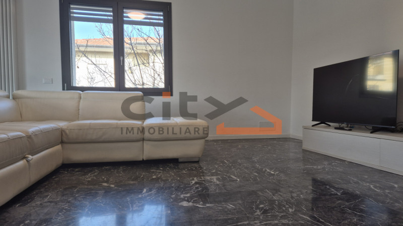 In tranquilla zona residenziale di San Giuseppe di Cassola, a pochi minuti dal centro di Bassano ...