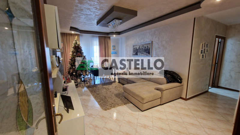 Cadoneghe Mejaniga spazioso appartamento su vano scala di 6 unità (lo stabile è composto da più v...