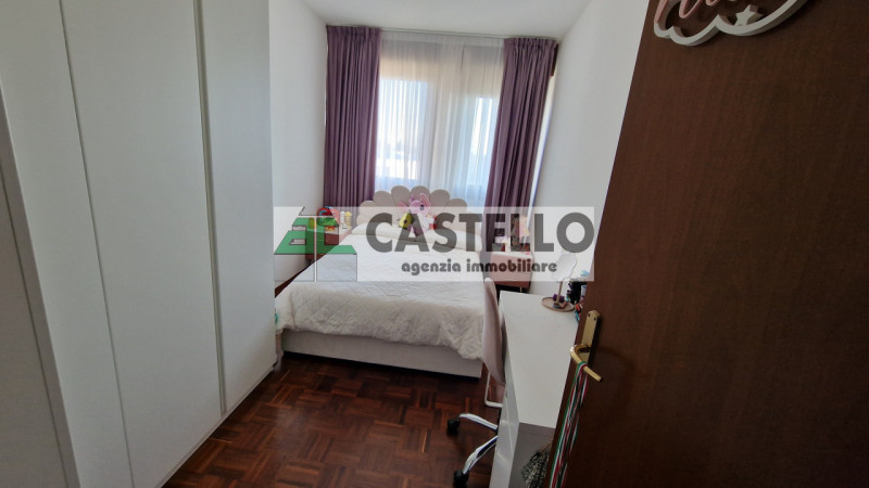 Cadoneghe Mejaniga spazioso appartamento su vano scala di 6 unità (lo stabile è composto da più v...