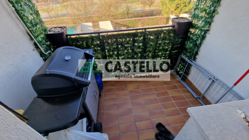 Cadoneghe Mejaniga spazioso appartamento su vano scala di 6 unità (lo stabile è composto da più v...