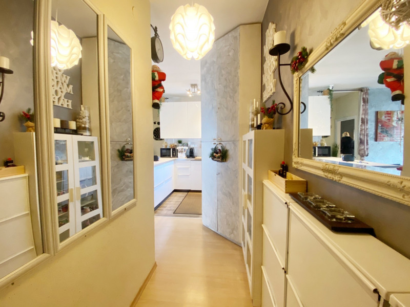 (Per INFO Mara 3481536890) A Jesolo Lido, zona Piazza Milano, siamo a proporre in vendita interes...