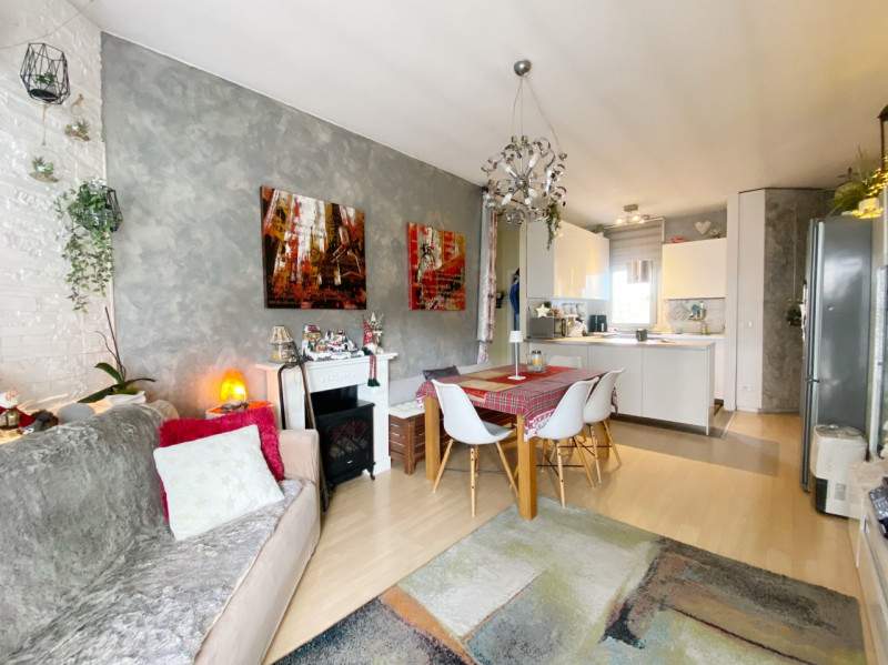 (Per INFO Mara 3481536890) A Jesolo Lido, zona Piazza Milano, siamo a proporre in vendita interes...