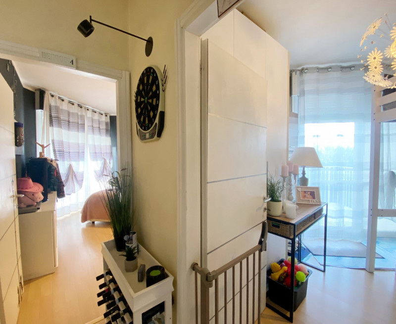 (Per INFO Mara 3481536890) A Jesolo Lido, zona Piazza Milano, siamo a proporre in vendita interes...