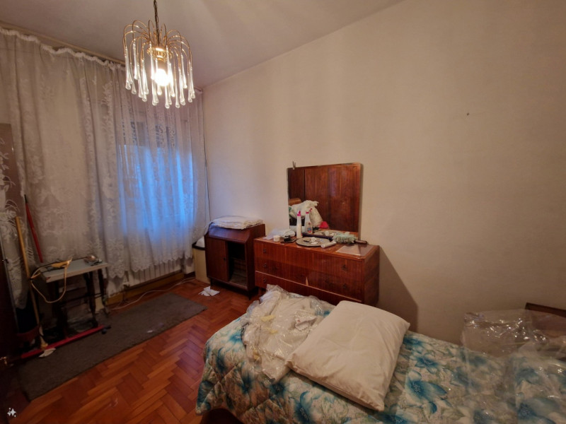 Nel quartiere residenziale e tranquillo di San Bellino, proponiamo in vendita un appartamento qua...