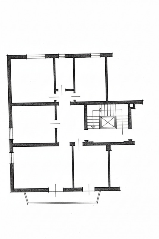 Nel quartiere residenziale e tranquillo di San Bellino, proponiamo in vendita un appartamento qua...