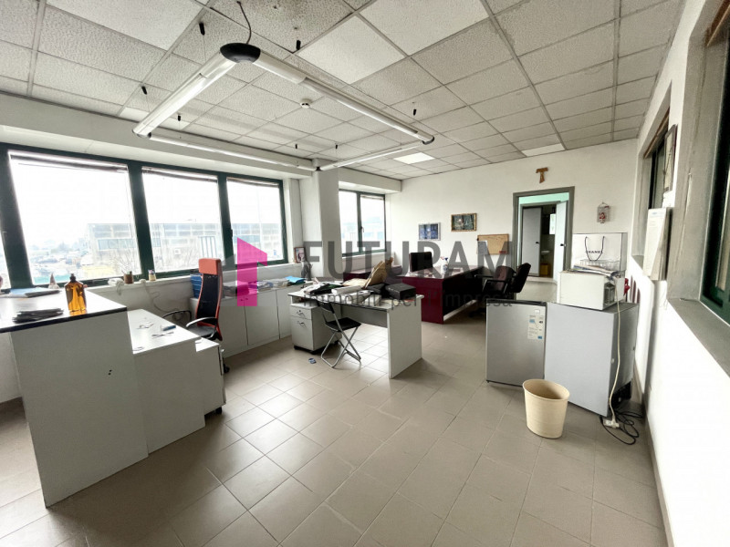 RIF: 125NM - FOSSO'(VE) - PER INFO 340 335 8378 - 0444/310220

Propongo in AFFITTA un capannone d...