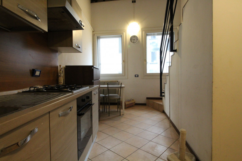 UBICAZIONE E CONTESTO

Nel cuore del centro storico di Vicenza, a soli 3 minuti a piedi dalla Bas...