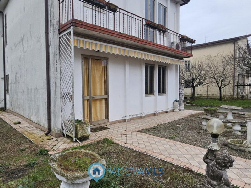 Immobile in esclusiva al Gruppo Padova MLS
VIGONZA CENTRO In posizione centrale e tranquilla, su ...