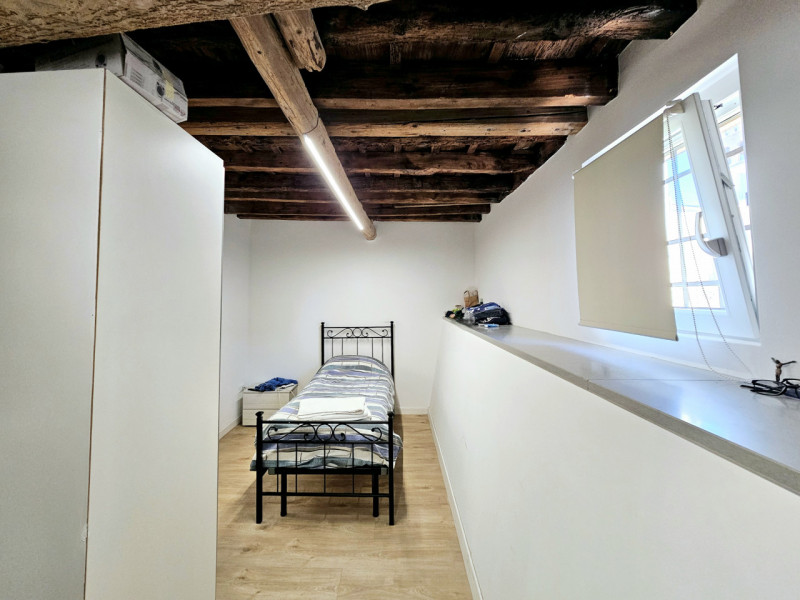 In centro a Monselice, proponiamo in affitto un moderno appartamento al piano terra con cortile e...