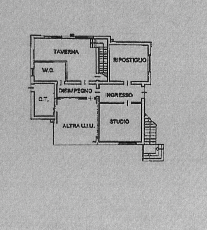 Immersa nella quiete di un elegante quartiere residenziale nel comune di Vazzola, in provincia di...